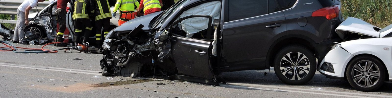 unfall-stark-kfz-gutachter<br />
